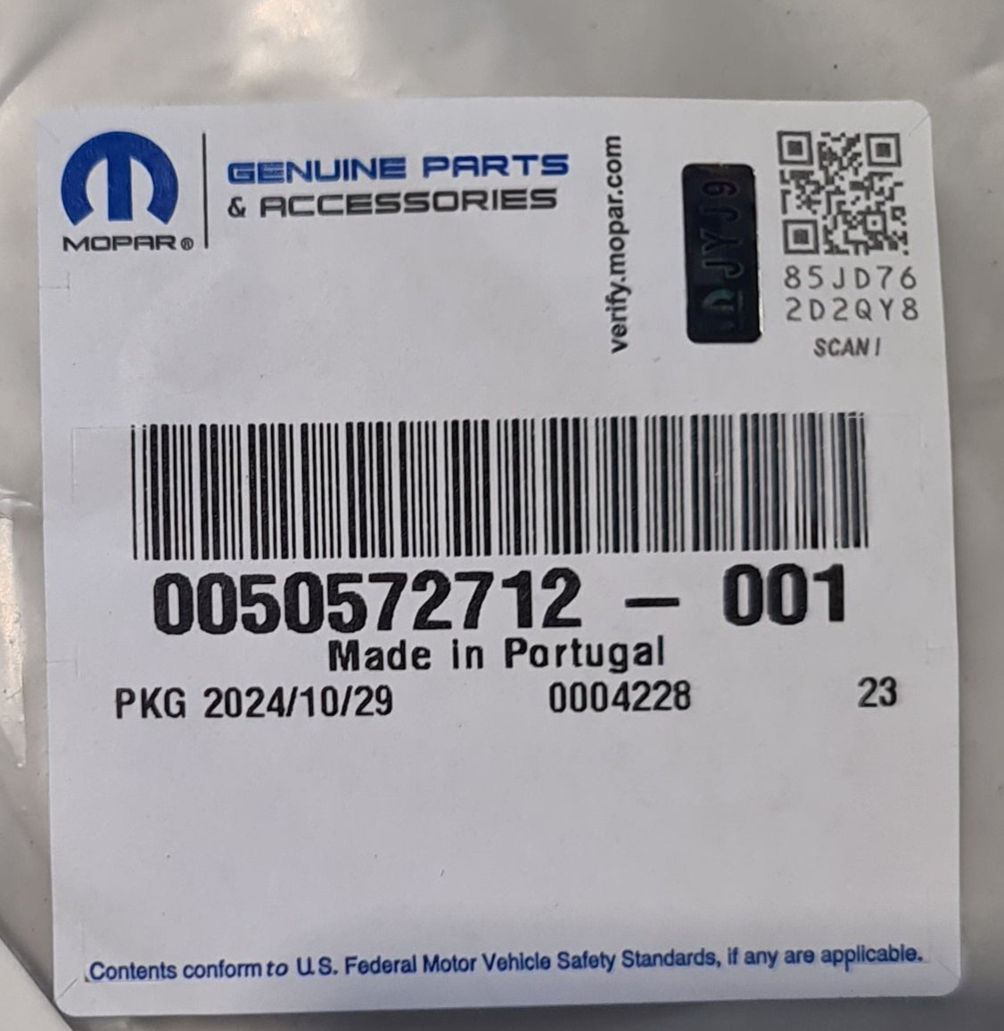 „Alfa Romeo“-Emblem, Schwarz glänzend – Alfa Romeo Junior