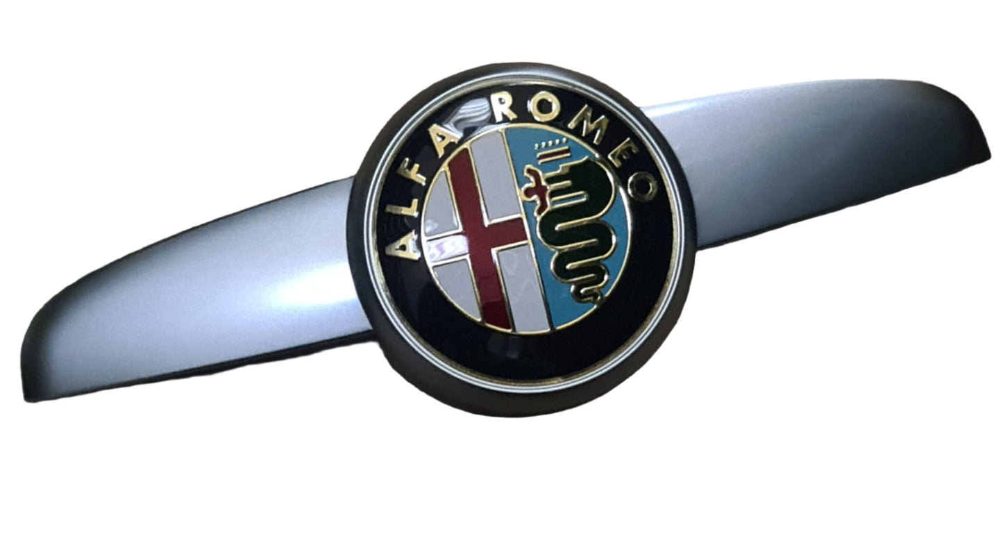 Badge, Bonnet / Grille - 147 Blackline