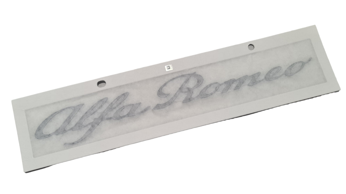 „Alfa Romeo“-Emblem, Schwarz glänzend – Alfa Romeo Junior