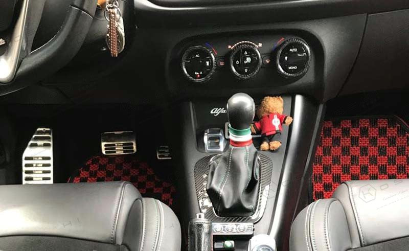 Alfa Romeo Giulietta Automatic Gear Selector Frame Cover - Carbon Fibre - Alfa Romeo Shop