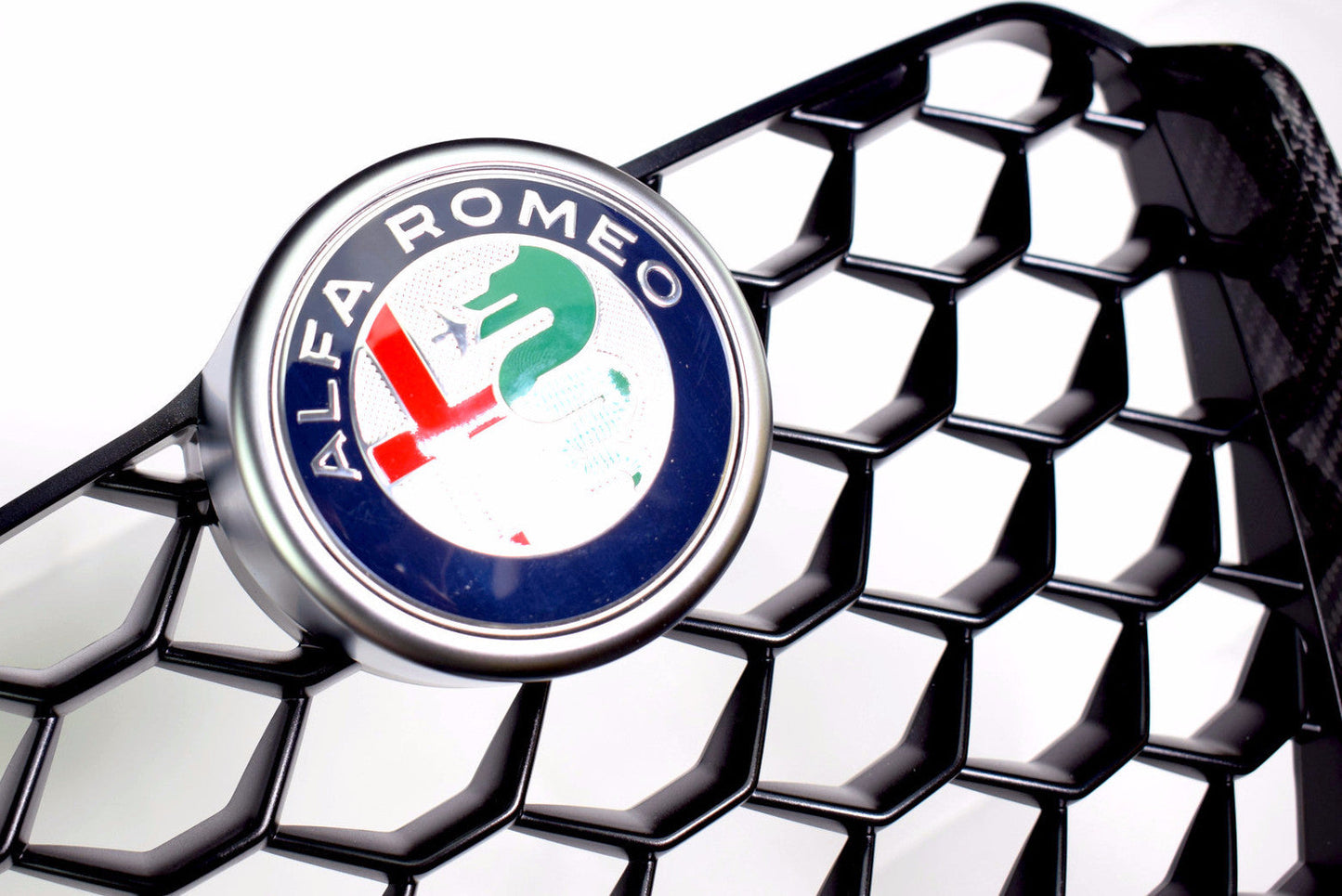 Carbon Fibre Grille - Alfa Romeo Giulia veloce Quadrifoglio