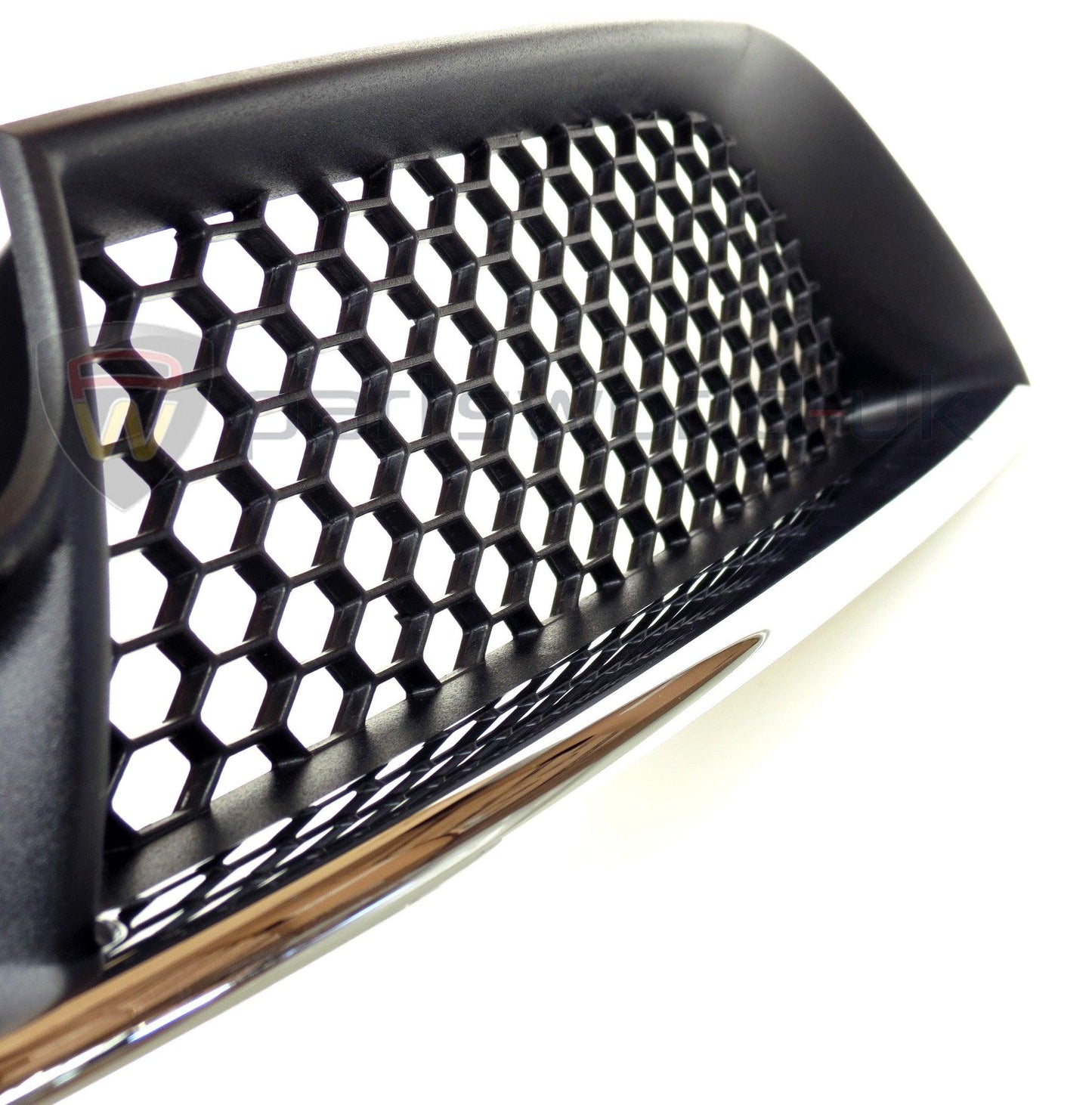 Front Bumper Grille - Chrome insert - Alfa Romeo GT 71748469 71748468
