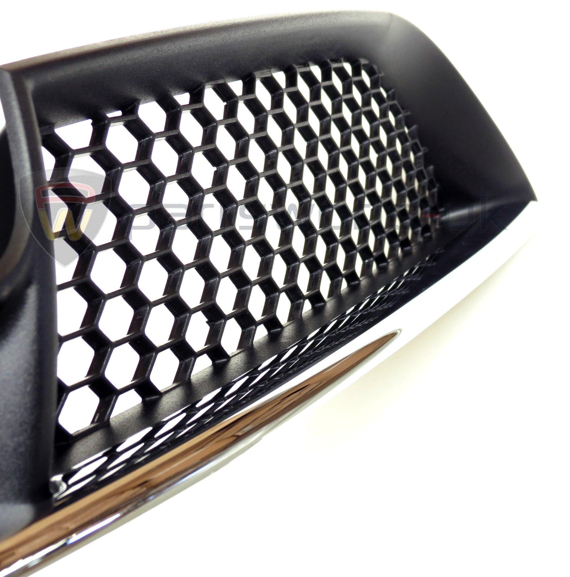 Front Bumper Grille - Chrome insert - Alfa Romeo GT 71748469 71748468