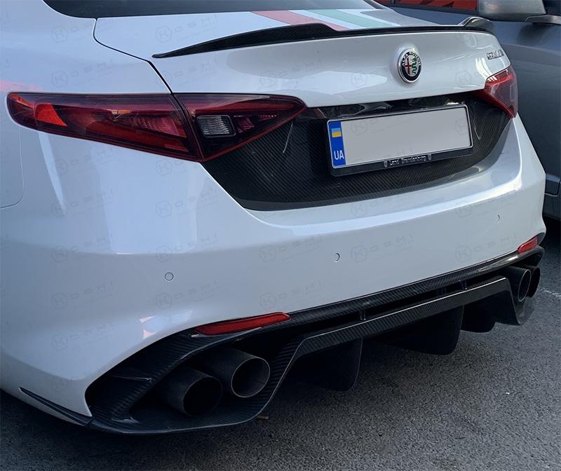 Alfa Romeo Giulia Central Back Trim License Plate - Carbon Fibre - Alfa Romeo Shop