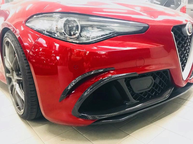 Alfa Romeo Giulia QV Extensive Bumper Air Intake - Carbon Fibre - Alfa Romeo Shop