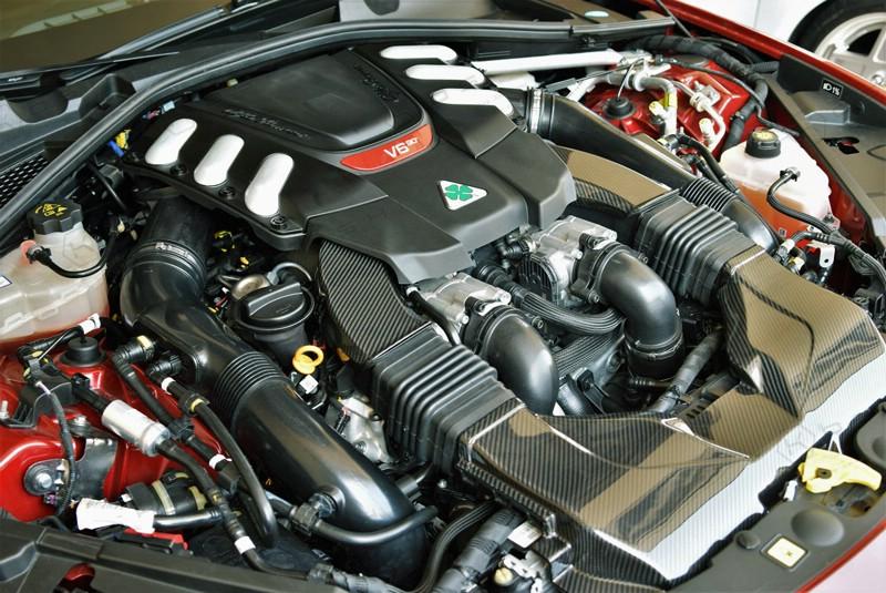 Alfa Romeo Giulia QV Intake Pipe Kit - Carbon Fibre Alfa Romeo Shop