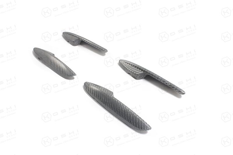 Alfa Romeo Giulia / Stelvio internal door handles - Carbon Fibre - Alfa Romeo Shop